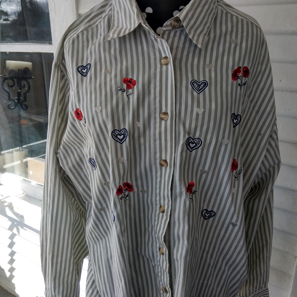 Shirts - Picture 8 of 8